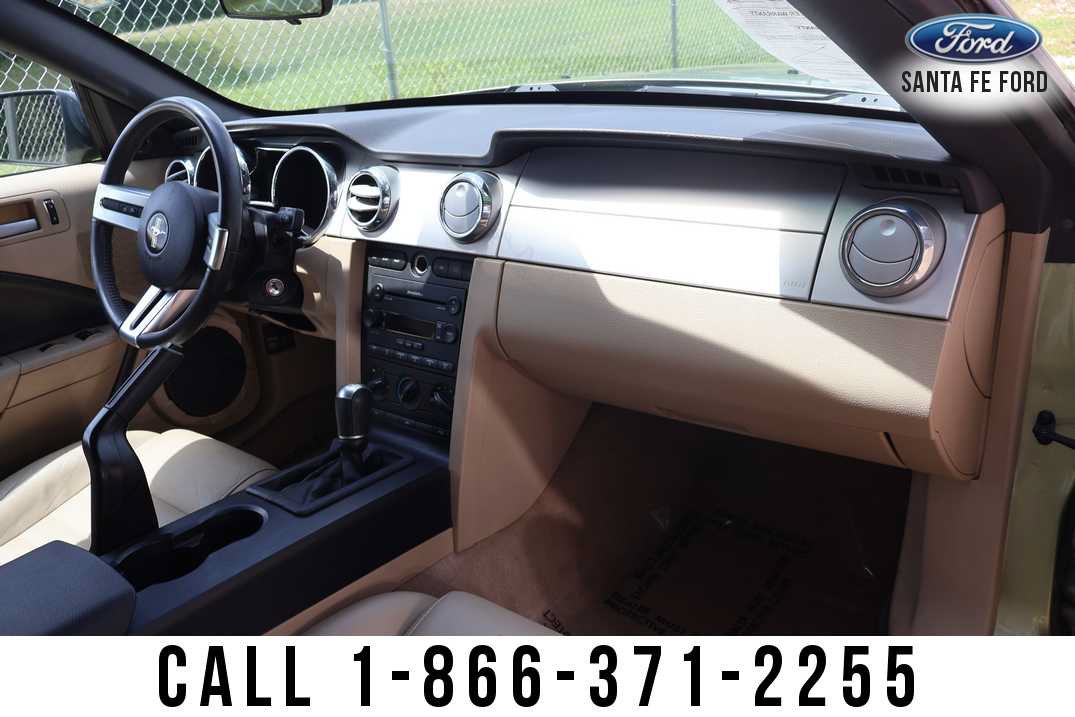 Used 2006 Ford Mustang GT RWD image 18