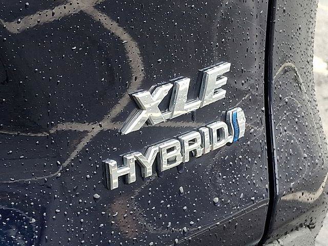 Certified 2023 Toyota RAV4 XLE w/ Convenience Package AWD/4WD image 18