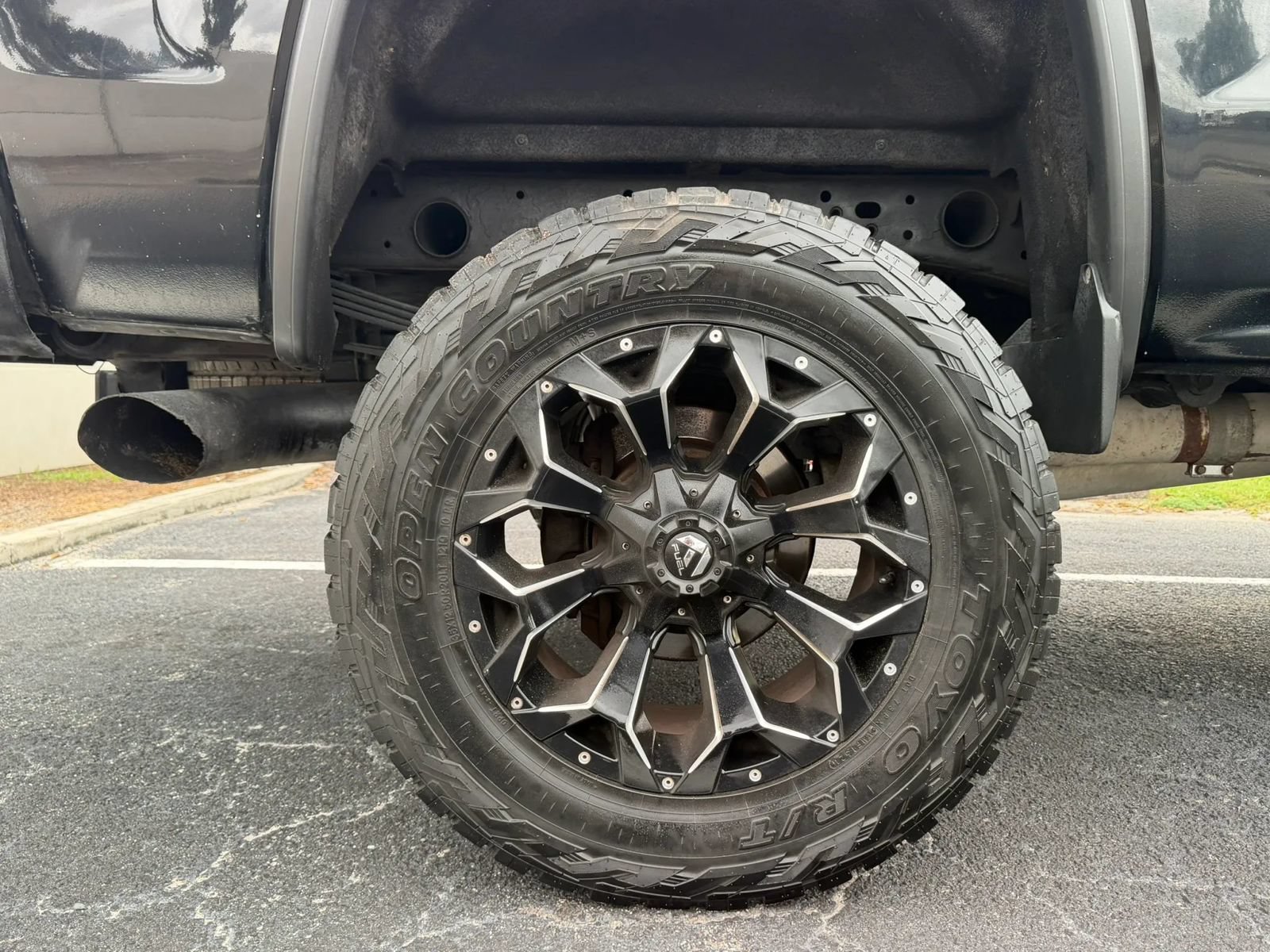 Used 2016 GMC Sierra 2500 Denali w/ Duramax Plus Package AWD/4WD image 34