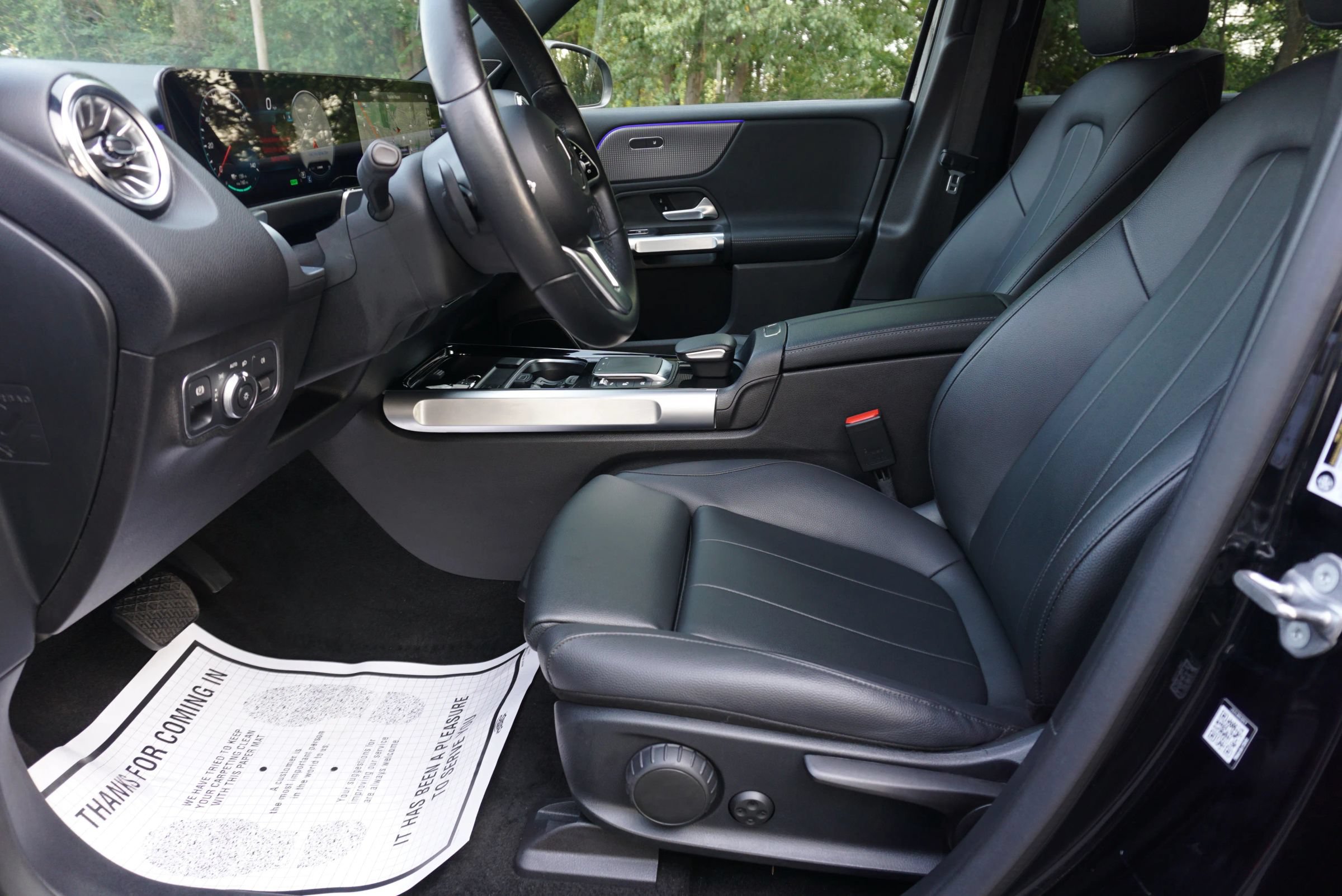Used 2022 Mercedes-Benz EQB 350 4MATIC w/ Pinnacle Package image 28