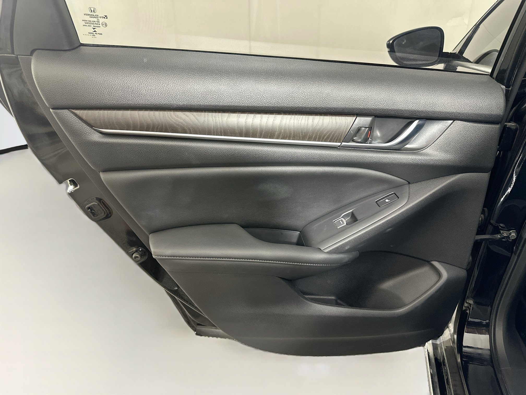 Used 2020 Honda Accord Touring image 26