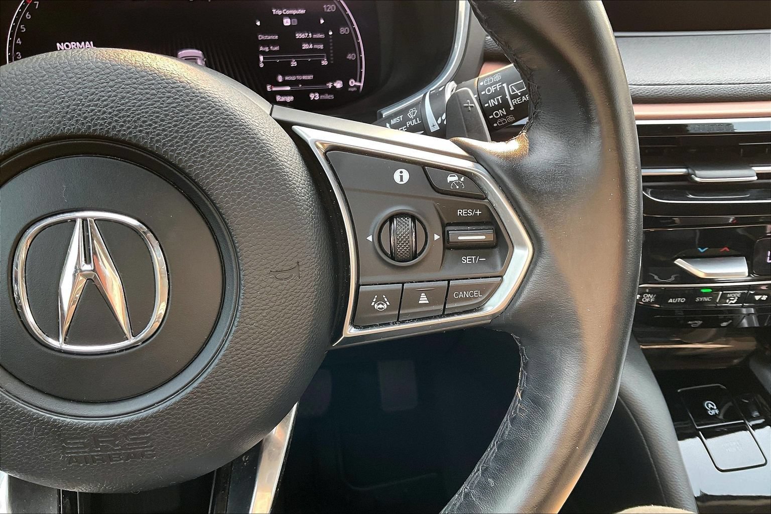 Used 2022 Acura MDX SH-AWD image 12