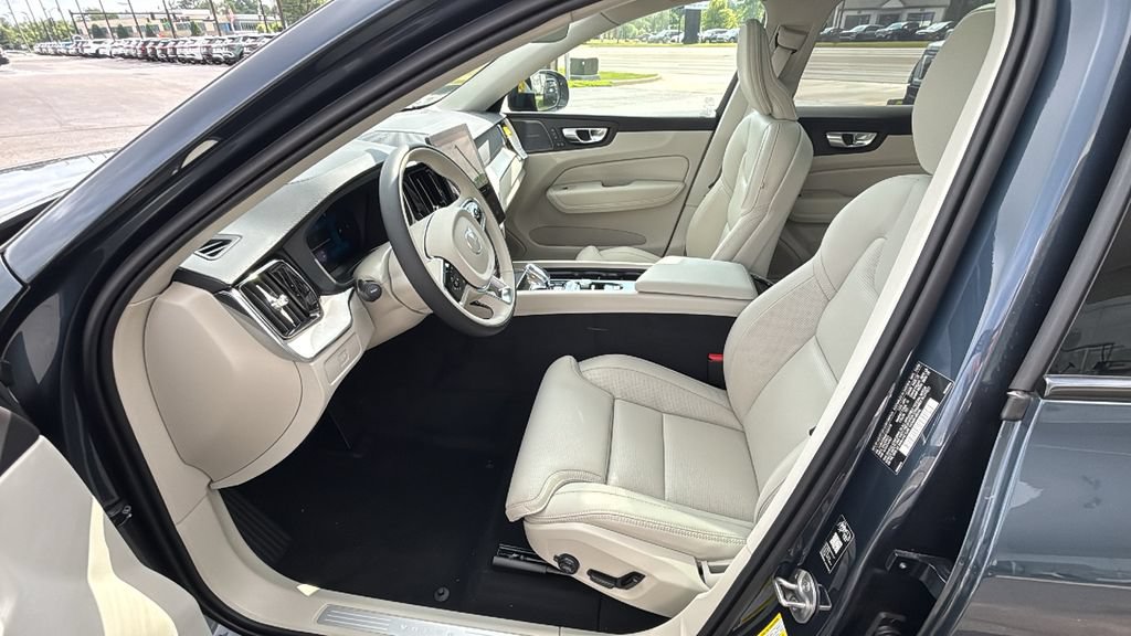 New 2026 Volvo XC60 B5 Ultra w/ Protection Package Premier AWD/4WD image 24