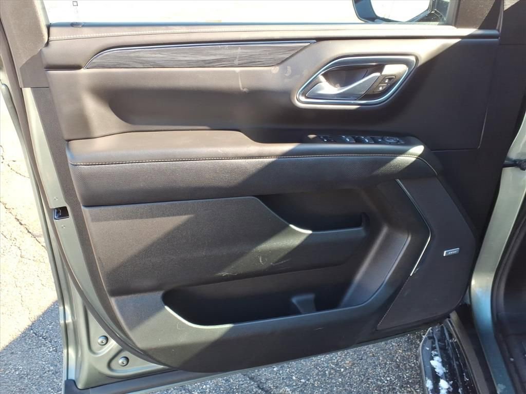 Used 2024 GMC Yukon SLT image 17