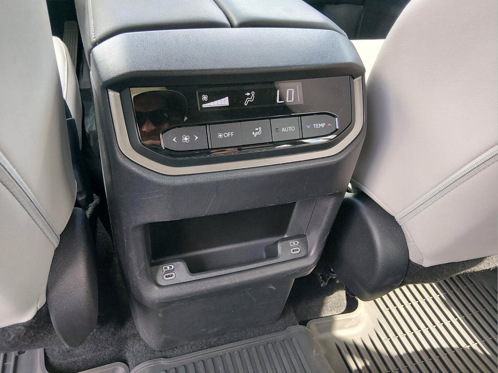 Used 2025 Lexus TX 350 AWD w/ Technology Package image 13