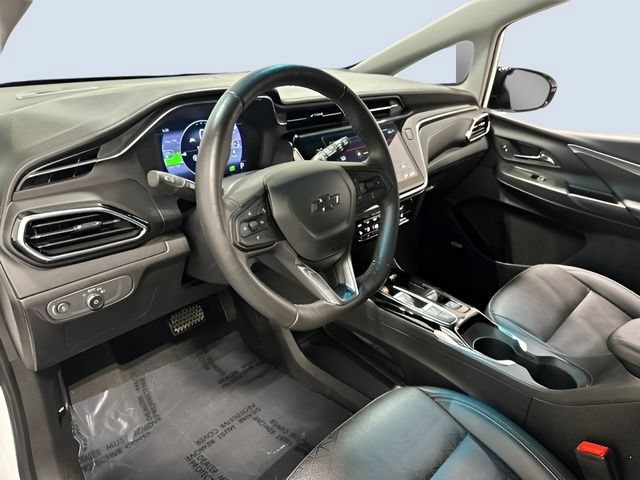 Used 2023 Chevrolet Bolt LT w/ Infotainment Package FWD image 13