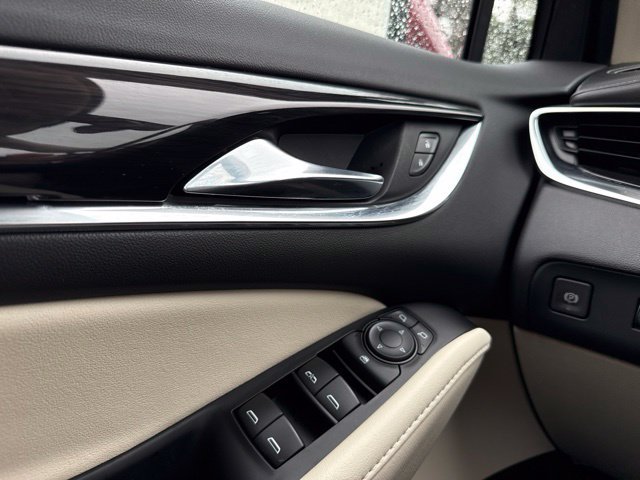 Used 2023 Buick Enclave Essence w/ Experience Buick Package FWD image 15