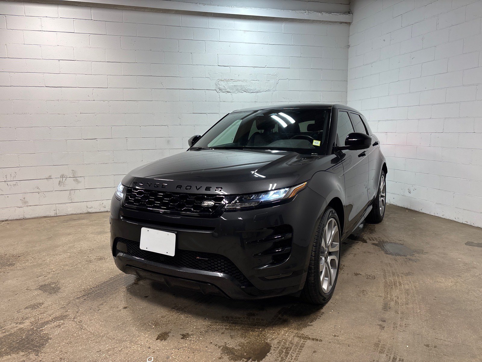 Used 2023 Land Rover Range Rover Evoque R-Dynamic S AWD/4WD image 2