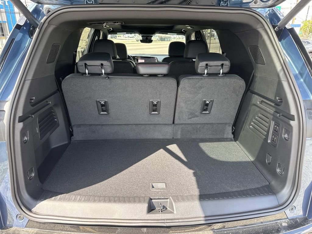 New 2026 Chevrolet Traverse RS FWD image 8