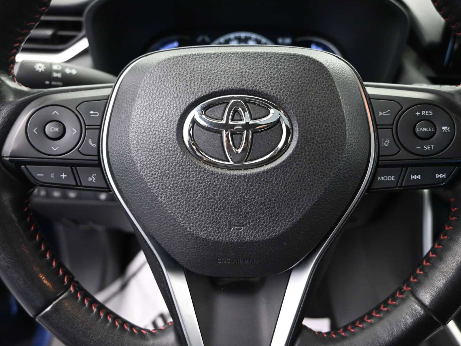 Used 2021 Toyota RAV4 SE w/ Weather & Moonroof Package image 11