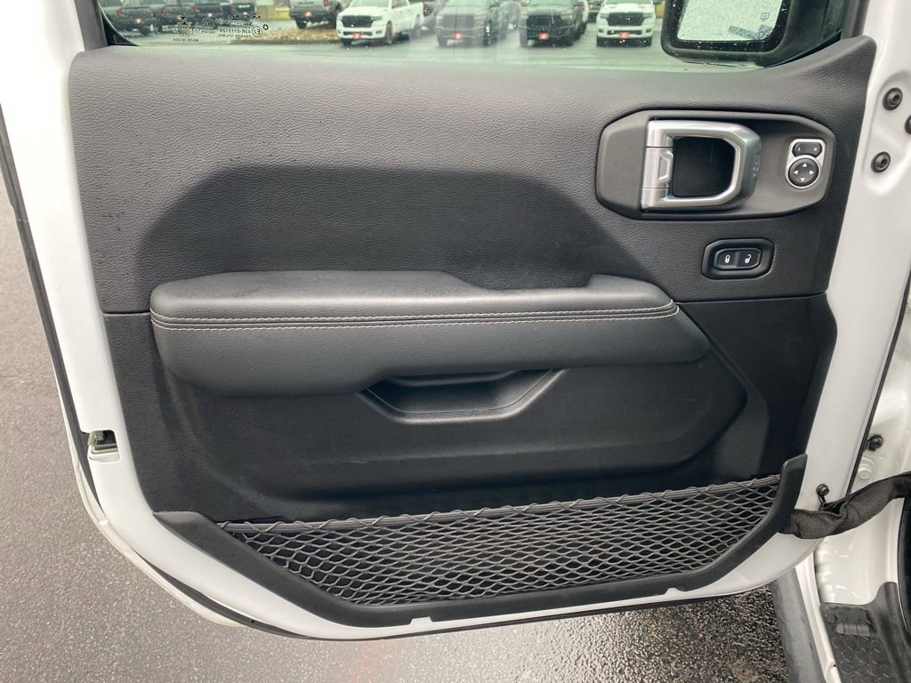 Used 2021 Jeep Gladiator Rubicon image 10