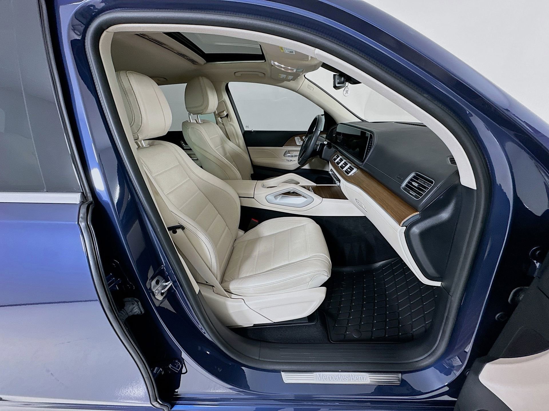 Certified 2024 Mercedes-Benz GLE 450 4MATIC image 33