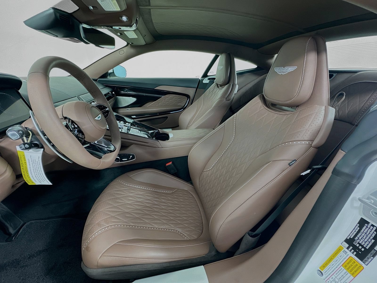 Used 2024 Aston Martin DB12 Coupe RWD image 20