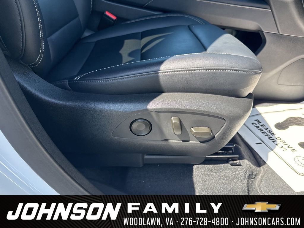 Used 2024 GMC Acadia Elevation image 37