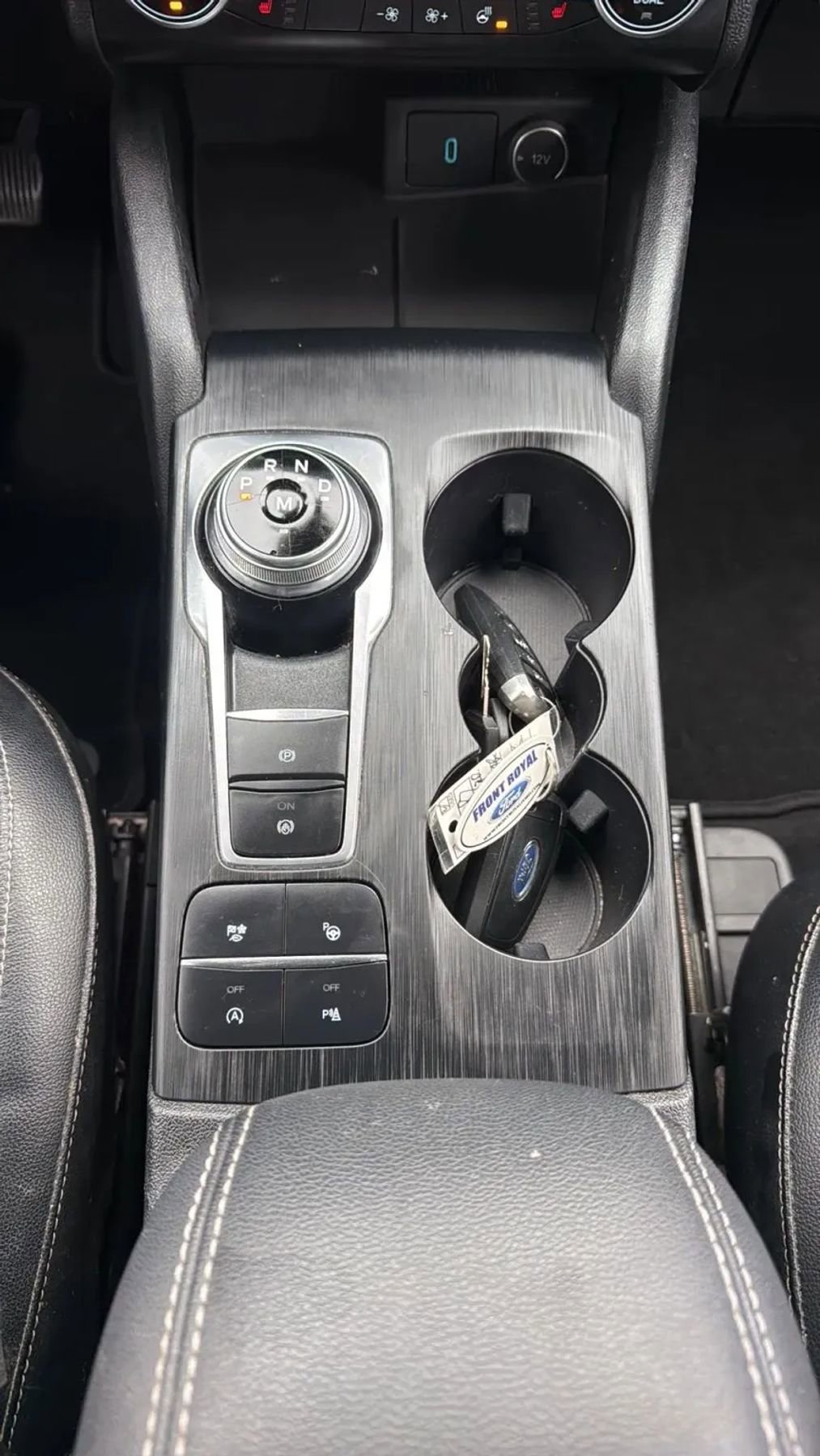 Used 2020 Ford Escape Titanium image 18