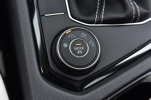 New 2026 Volkswagen Taos SE image 17