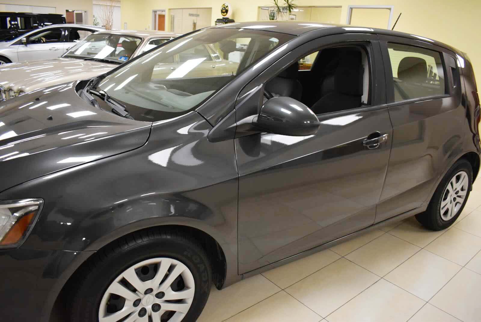 Used 2019 Chevrolet Sonic LT FWD image 47