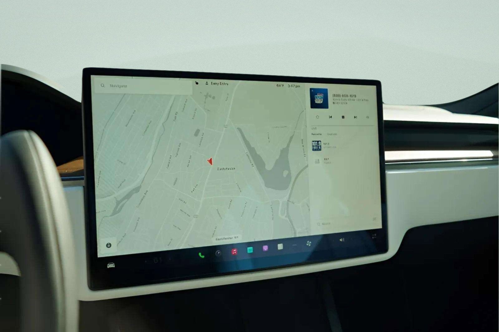 Used 2021 Tesla Model S Plaid image 38