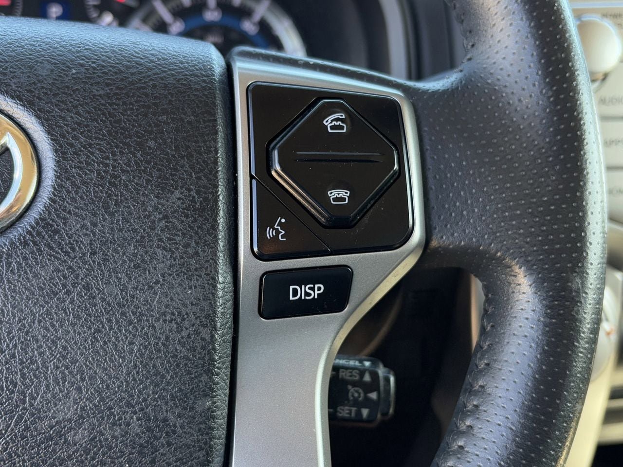 Used 2017 Toyota 4Runner SR5 RWD image 18