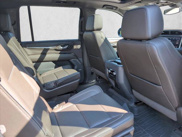 Used 2021 GMC Yukon XL Denali AWD/4WD image 30