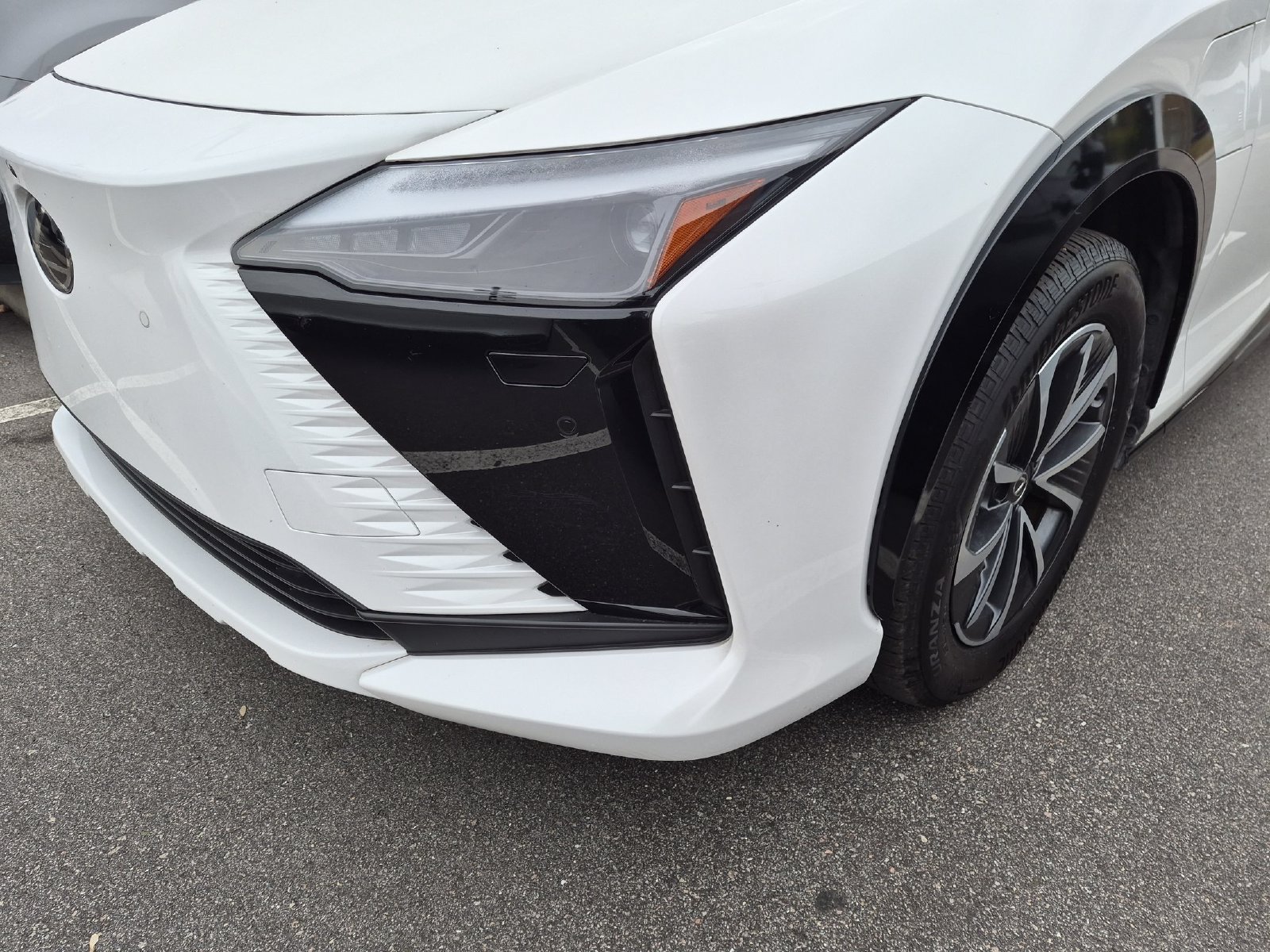 Used 2025 Lexus RZ 300e w/ Cold Area Package FWD image 10