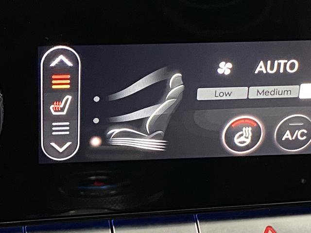 Used 2024 Genesis GV70 2.5T w/ Sport Prestige Package image 8