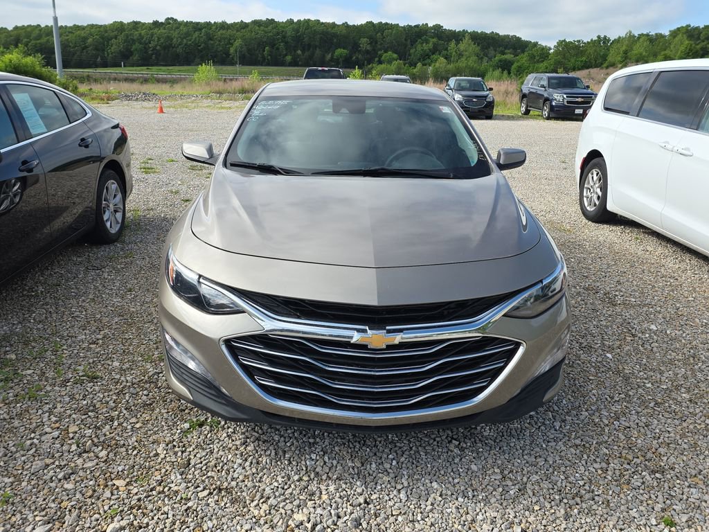 Used 2025 Chevrolet Malibu LT FWD image 2