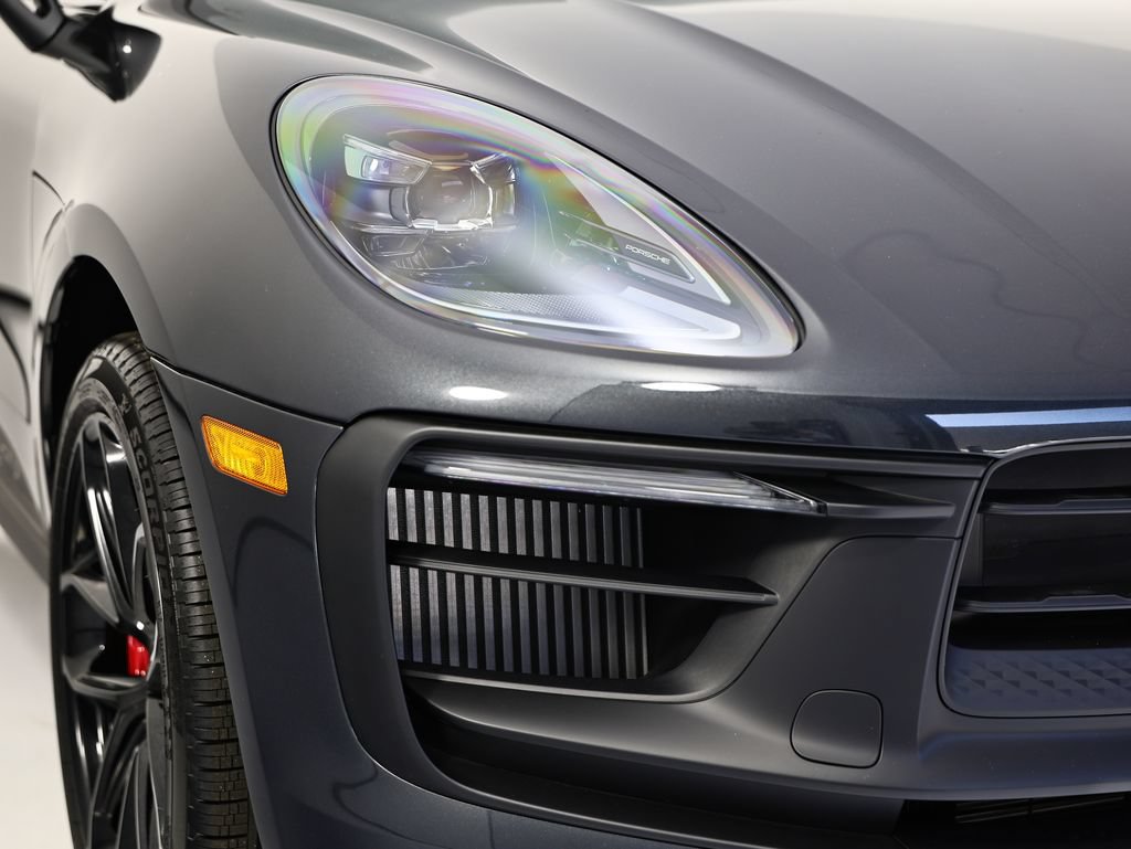 New 2026 Porsche Macan GTS AWD/4WD image 17