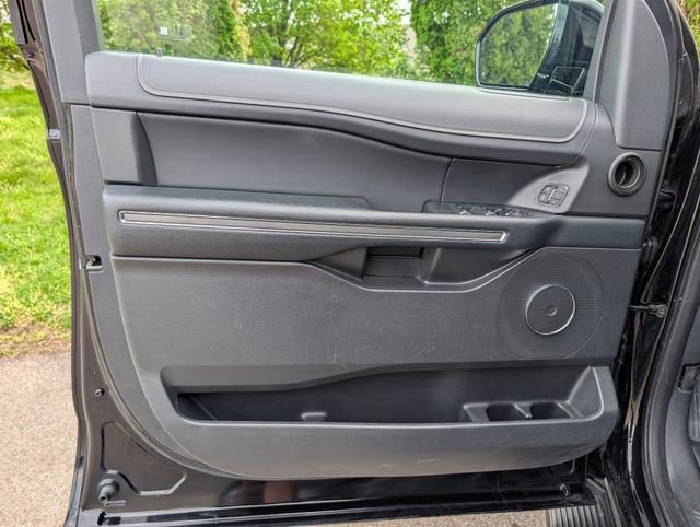 Used 2024 Ford Expedition XLT AWD/4WD image 38