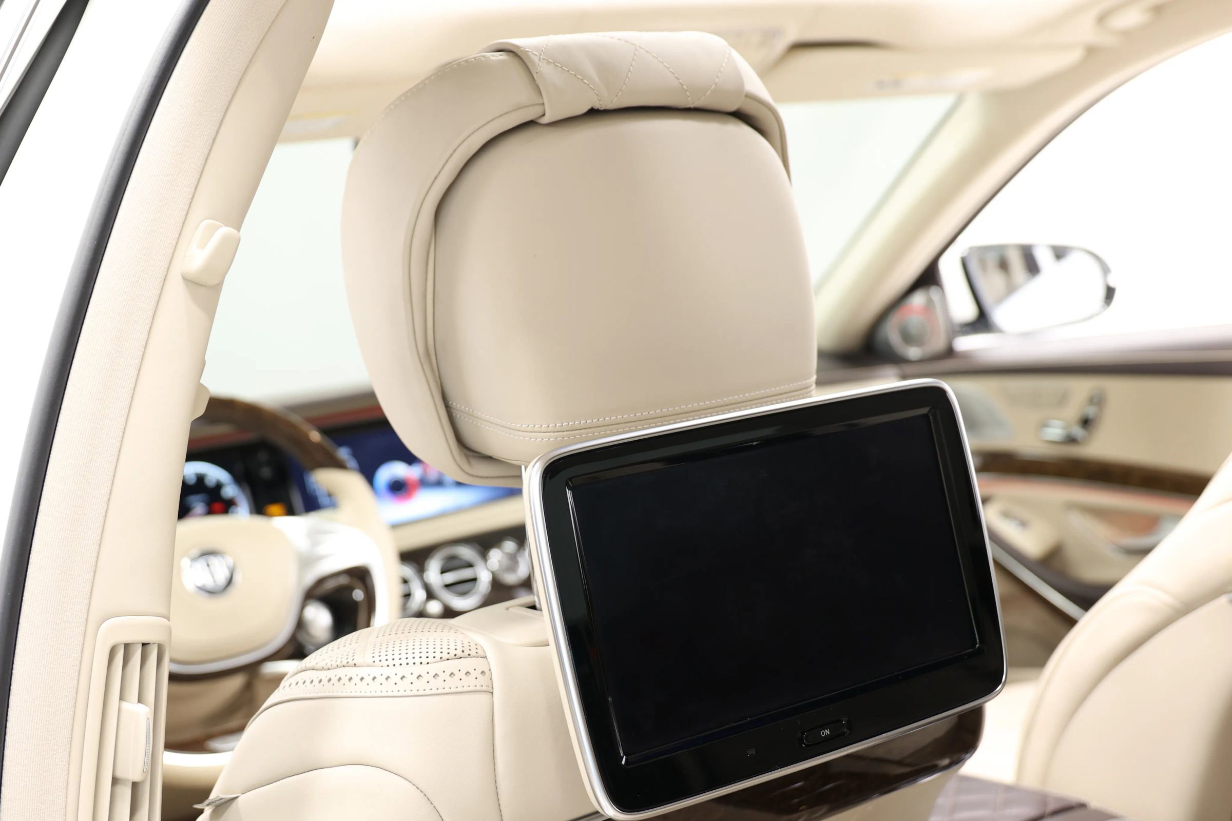 Used 2016 Mercedes-Benz Maybach S 600 image 74