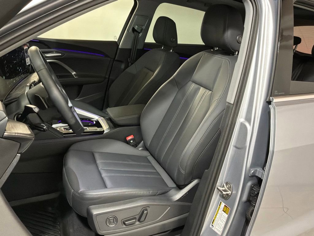 Certified 2025 Audi Q5 Premium w/ Convenience Package image 8