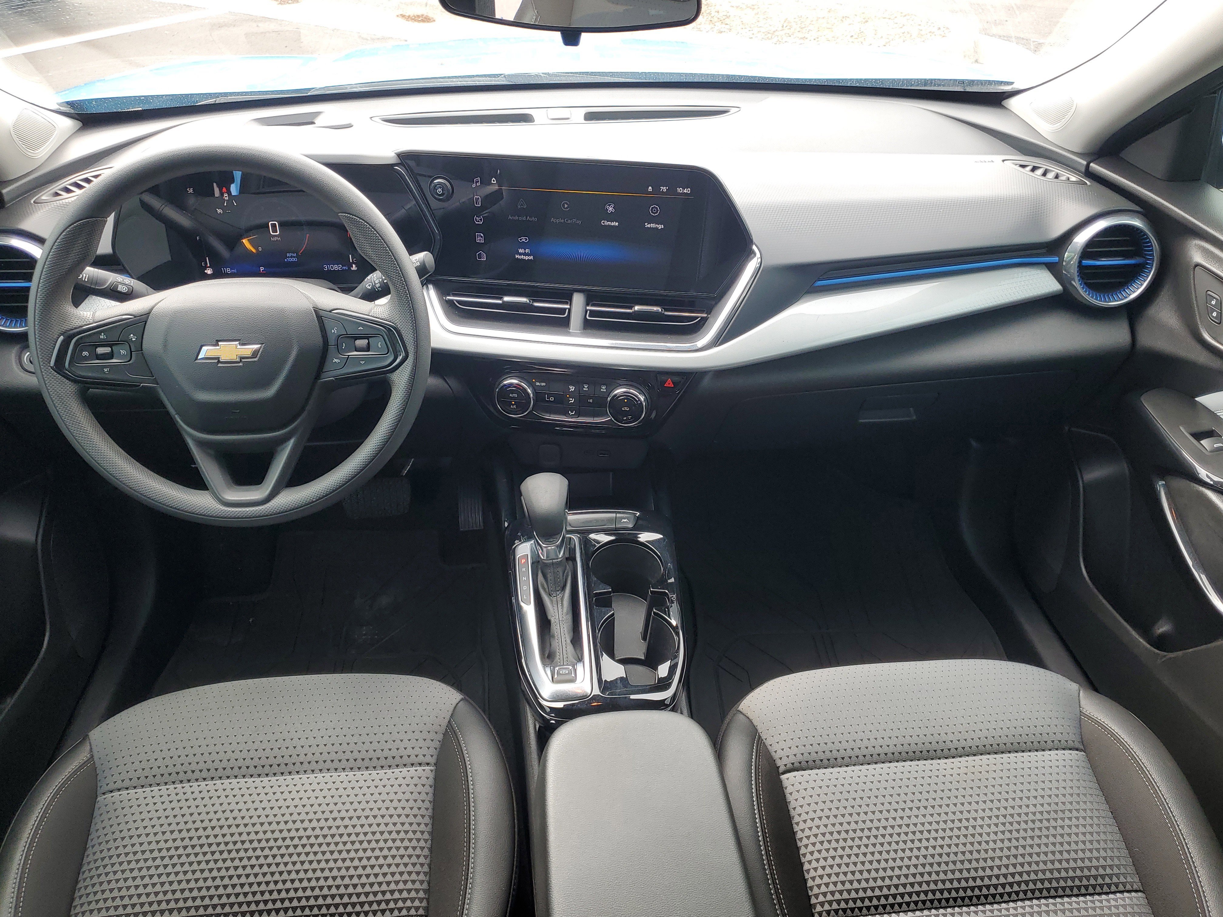 Used 2025 Chevrolet Trax LT image 13