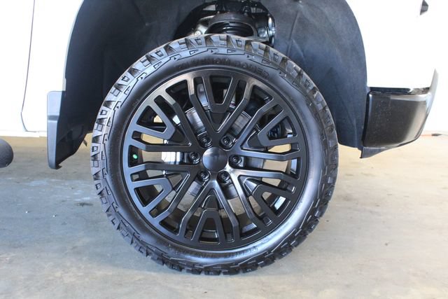 Used 2023 Chevrolet Silverado 1500 Custom Trail Boss AWD/4WD image 23