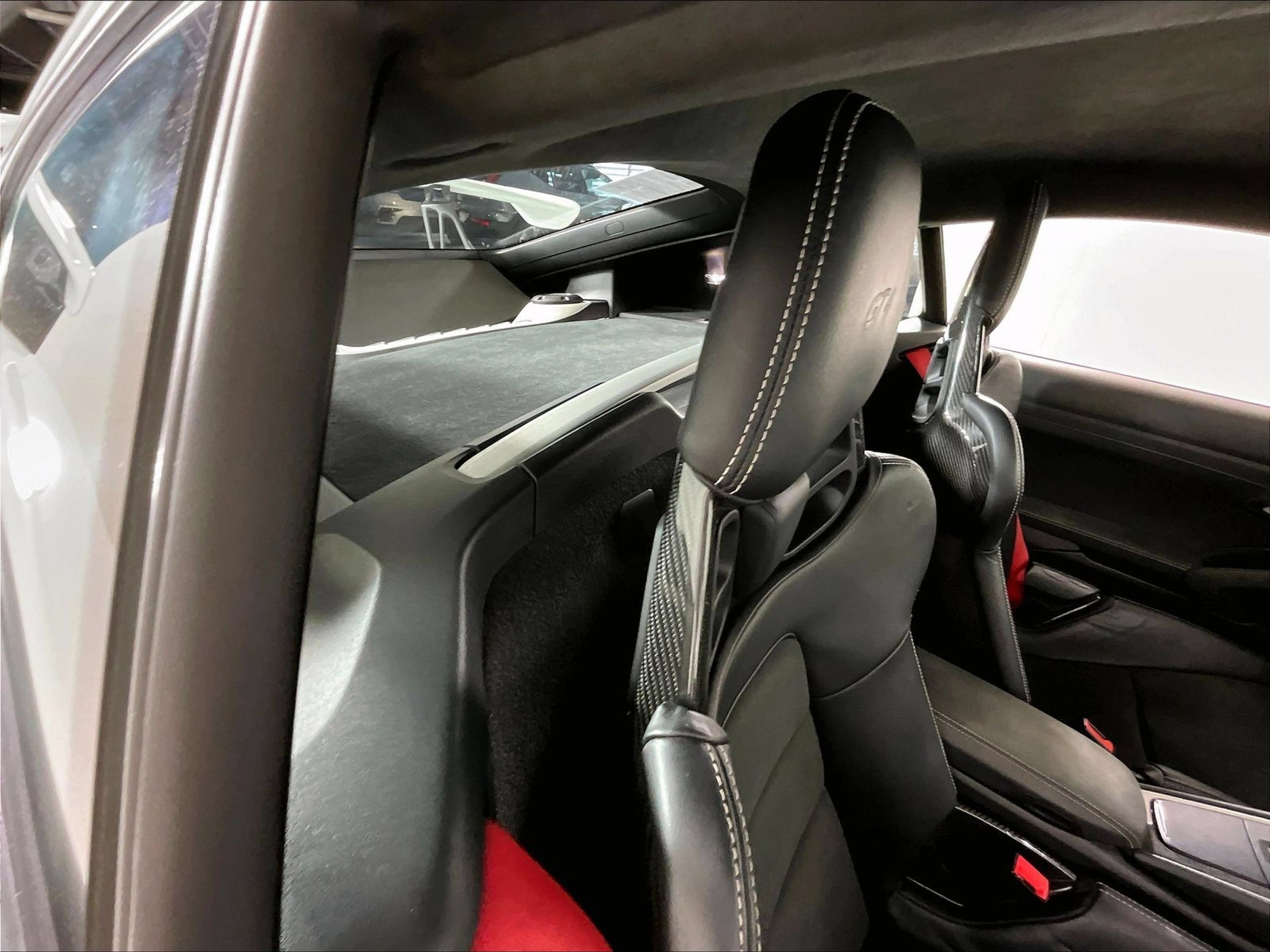 Certified 2022 Porsche 718 Cayman GT4 RWD image 19