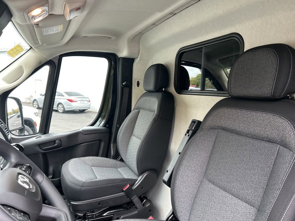 New 2026 RAM ProMaster 2500 w/ Convenience Group FWD image 41
