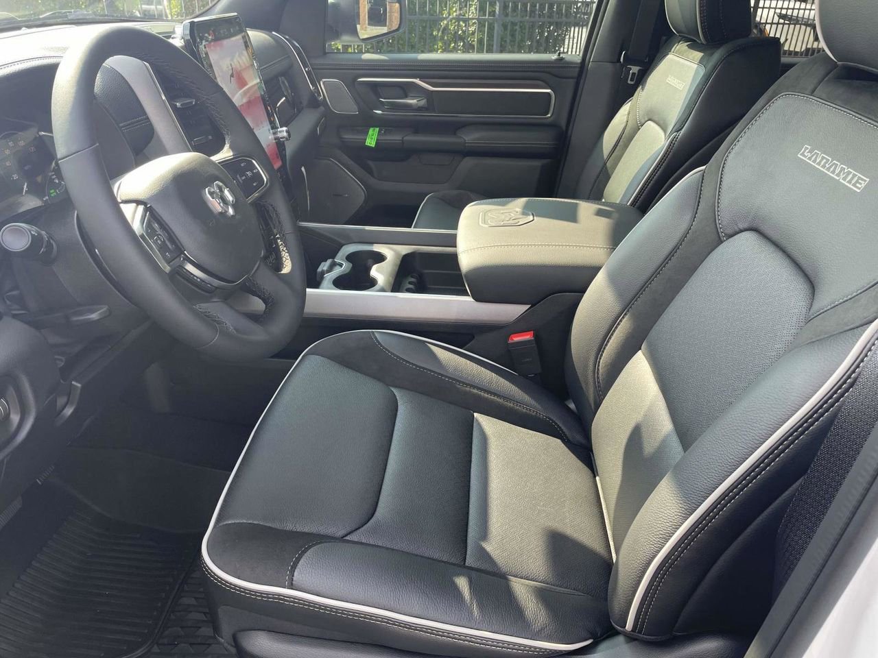 New 2026 RAM 1500 Laramie AWD/4WD image 26
