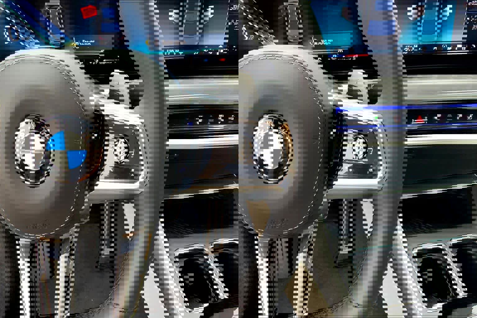 Certified 2025 BMW 760i xDrive w/ Executive Package AWD/4WD image 23