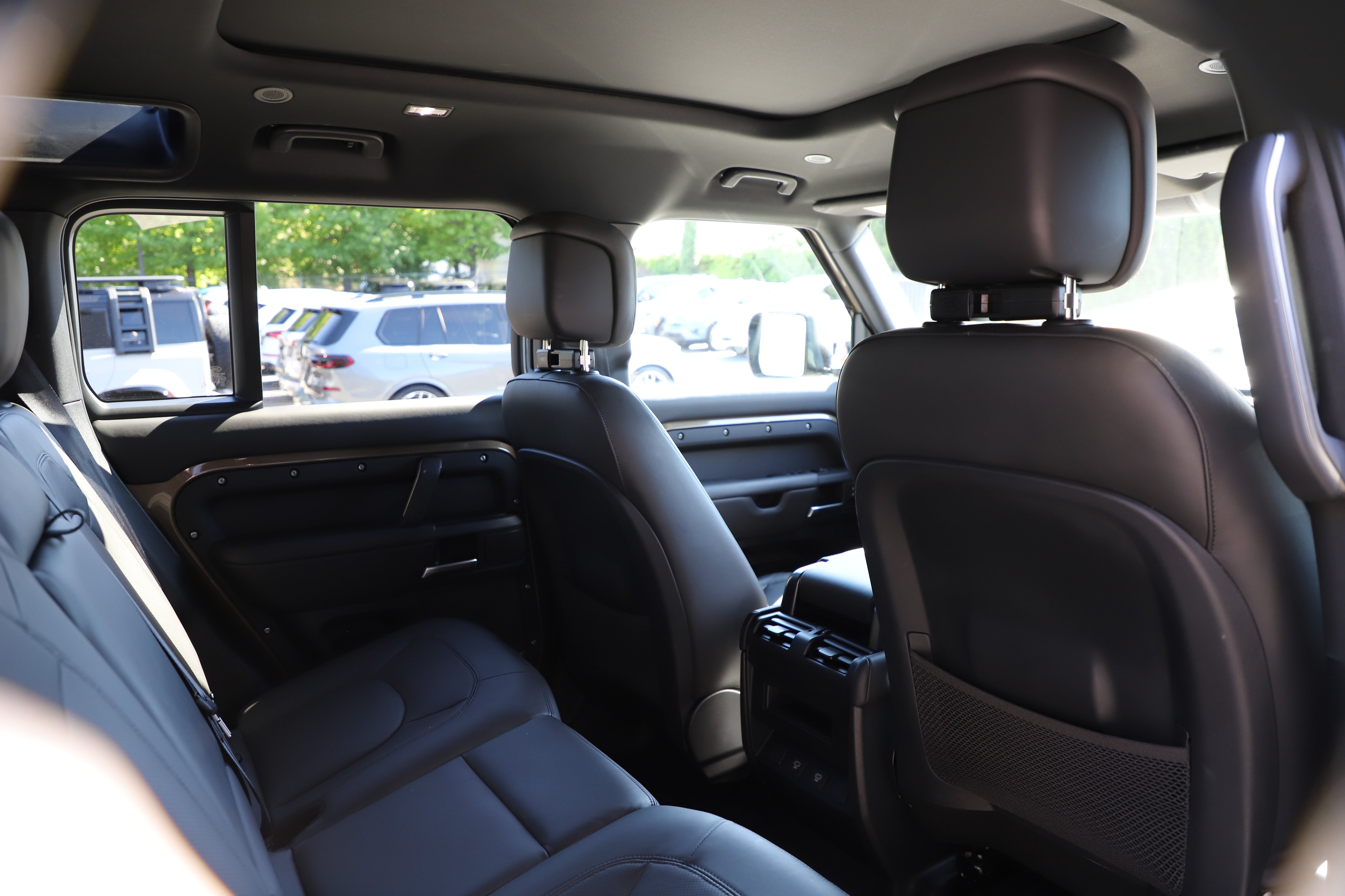 Certified 2025 Land Rover Defender 110 S AWD/4WD image 11