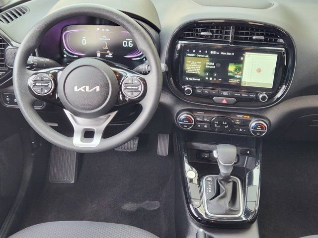 Used 2025 Kia Soul S image 27
