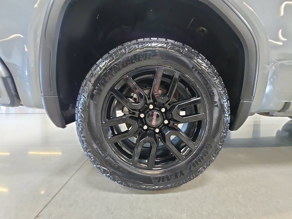 Used 2025 GMC Sierra 1500 Elevation w/ Preferred Package AWD/4WD image 28