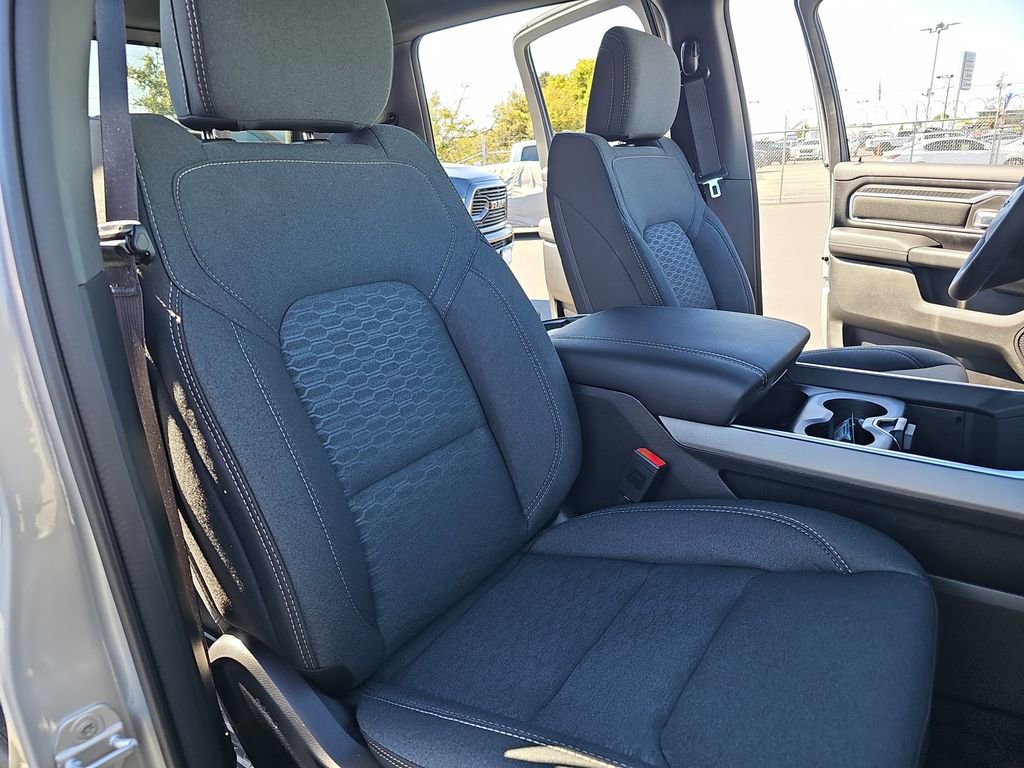 New 2026 RAM 1500 4x4 Crew Cab image 10