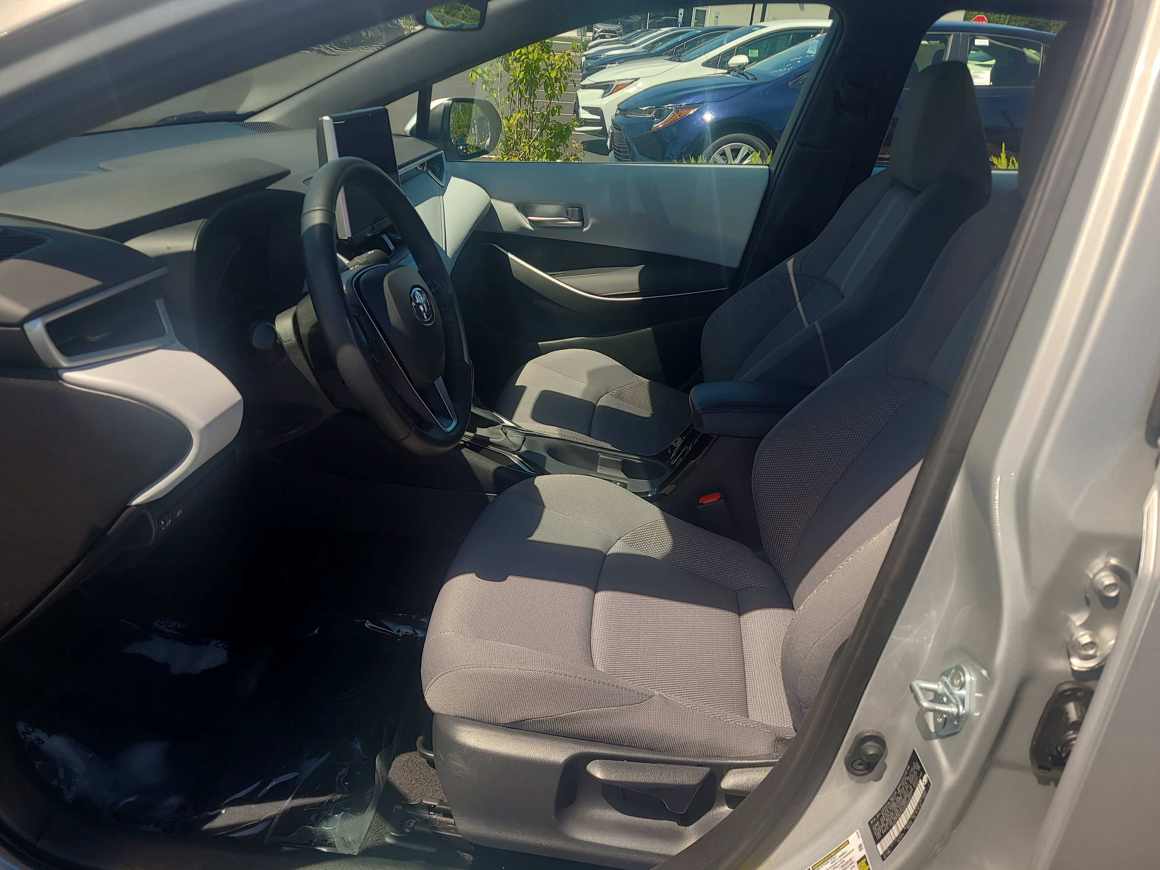 Certified 2025 Toyota Corolla SE w/ SE Premium Package FWD image 16