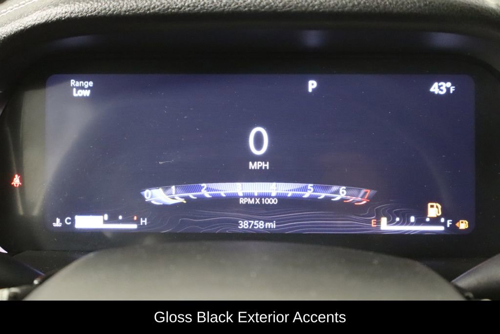 Used 2023 Jeep Grand Cherokee Limited w/ Black Appearance Package image 11