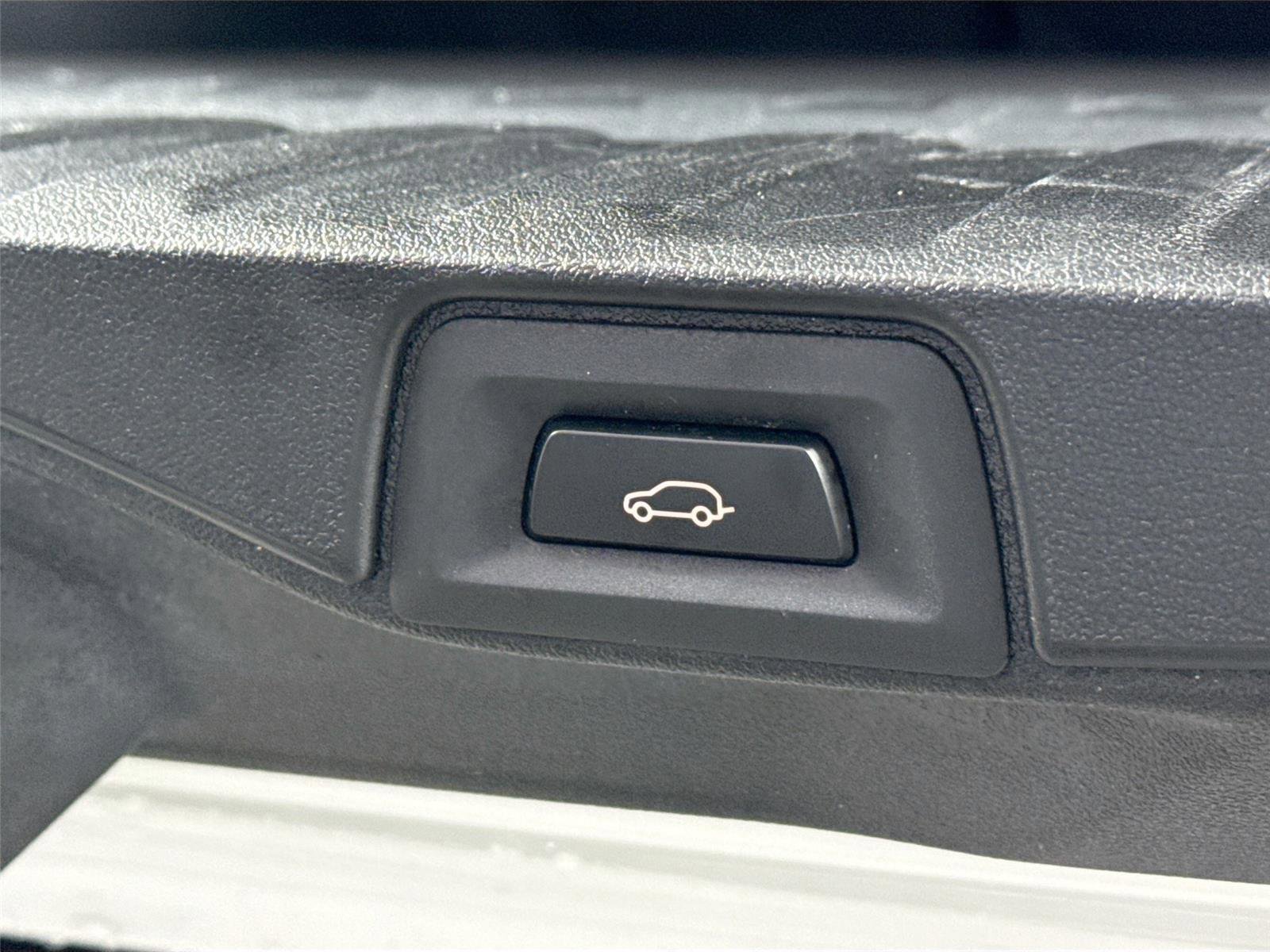 Used 2023 BMW X5 sDrive40i w/ Premium Package image 46