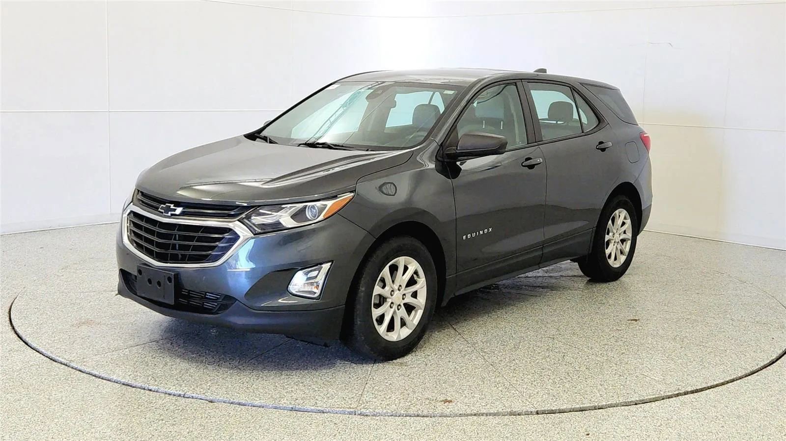 Used 2020 Chevrolet Equinox LS FWD image 3
