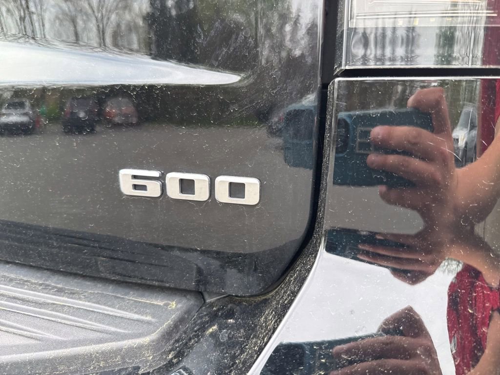 Used 2023 Cadillac Escalade ESV Premium Luxury image 10