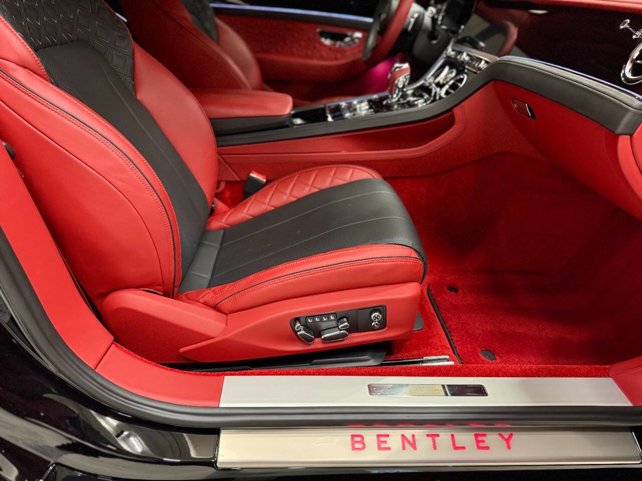 Used 2021 Bentley Continental GT image 23