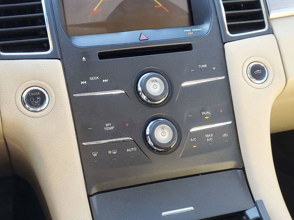 Used 2013 Ford Taurus SEL image 15