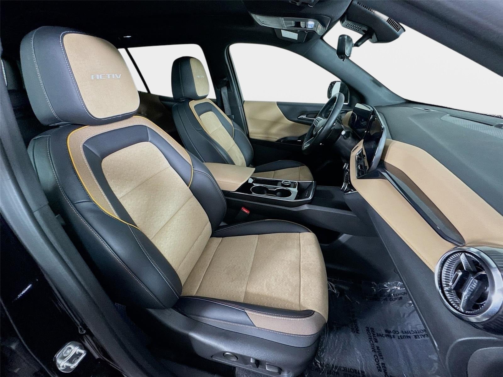 Certified 2025 Chevrolet Equinox ACTIV w/ Safety and Technology Package AWD/4WD image 29
