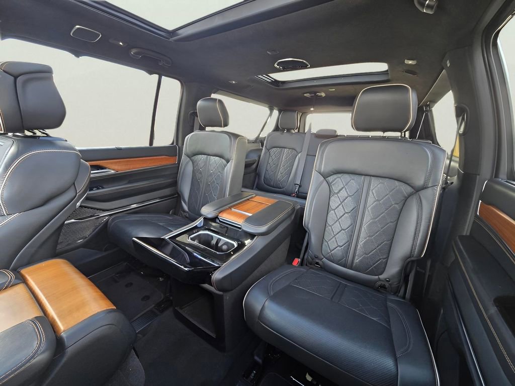 Used 2024 Jeep Grand Wagoneer L Series III AWD/4WD image 19